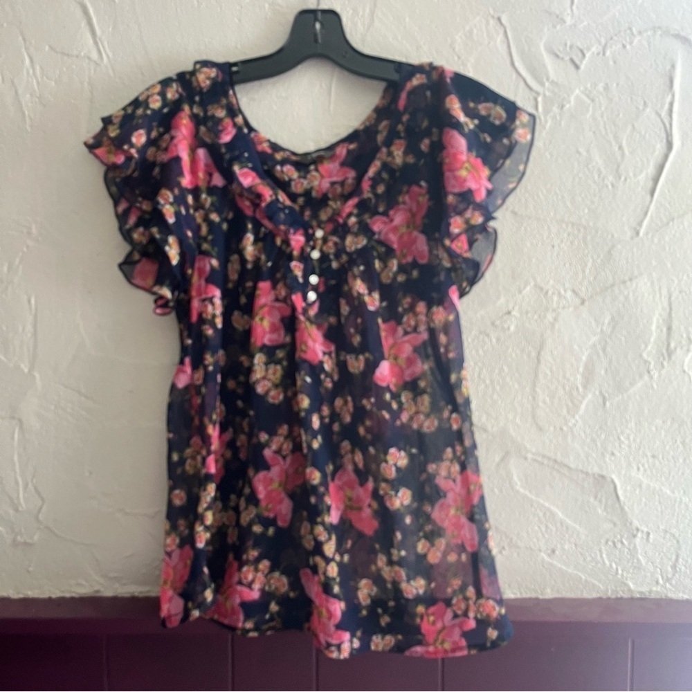 Denver Hayes Floral Ruffle Sleeve Women's Top